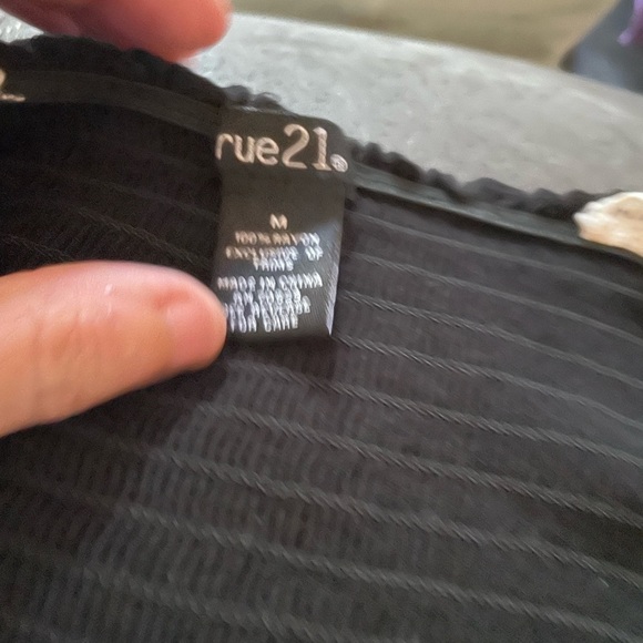 Rue 21 Printed Maxi dress. Size medium - Picture 4 of 11